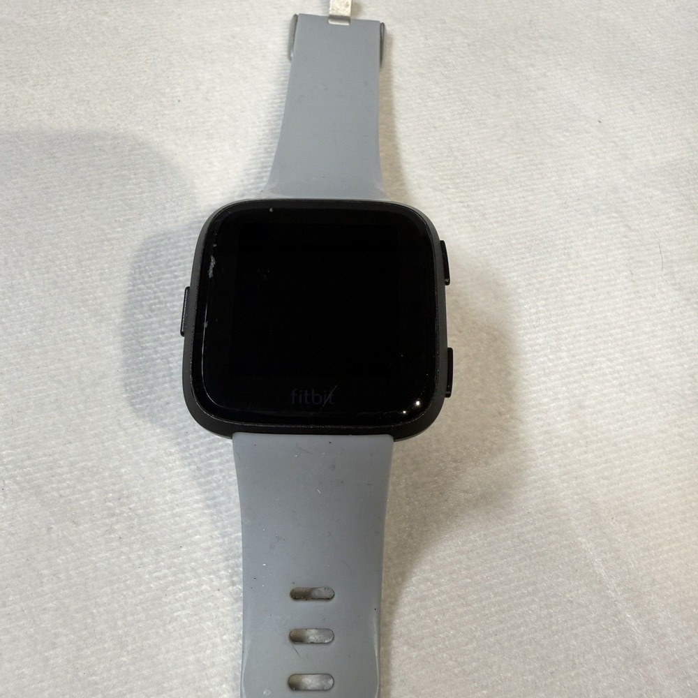 Fitbit Versa Model‎ FB504 - Picture 2 of 6